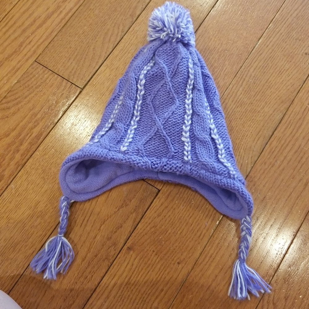 Children's place pompom hat 6-18months girls